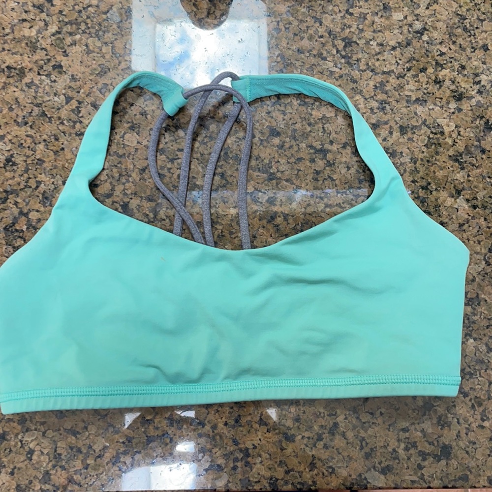 Teal free to be bra. Lululemon size 6